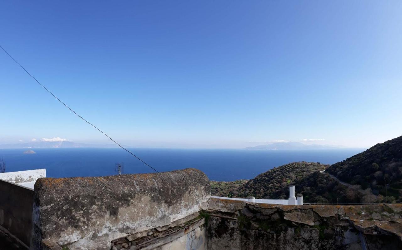 New Guesthouse In Emporios Emporeios  ภายนอก รูปภาพ
